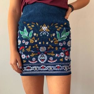 Embroidered skirt